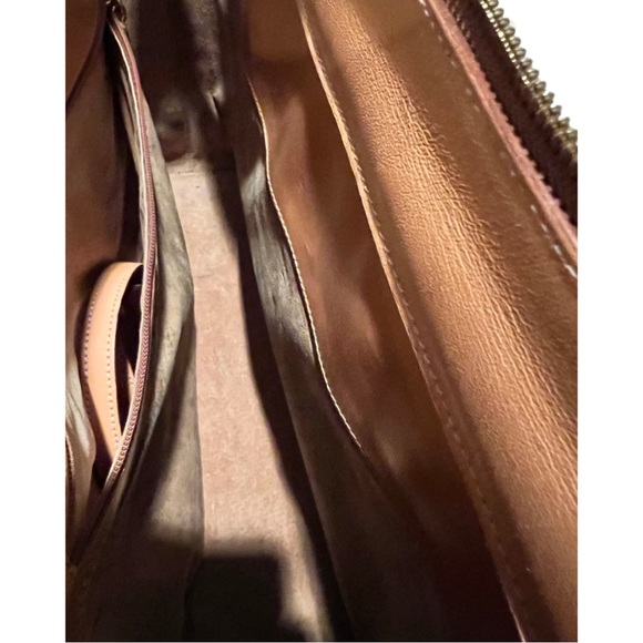 SISO - Leather Zippered Tote - Picture 3 of 8